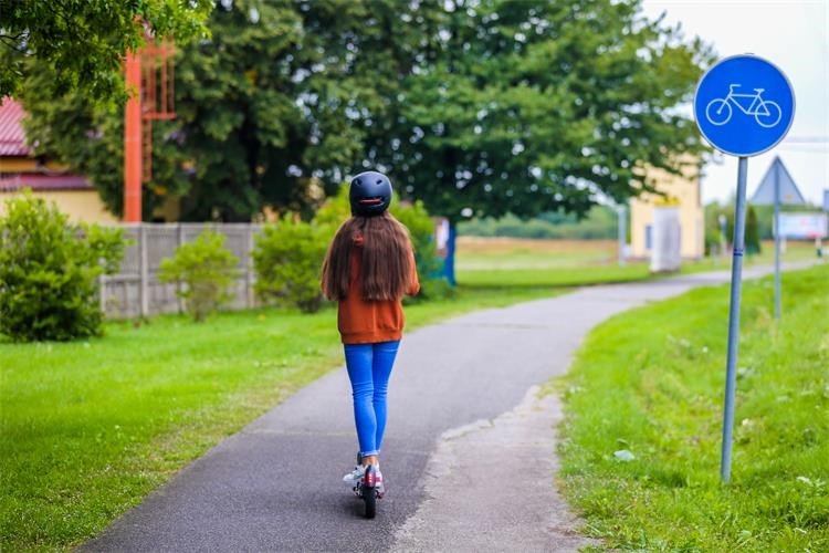 U dvije prometne nesreće teško ozlijeđeni vozači električnih romobila