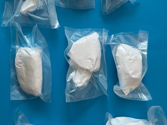 Pas za detekciju droga pronašao drogu (speed) sakrivenu ispod sjedala osobnog automobila