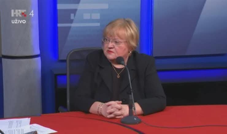 Desničari pred stanom Anke Mrak Taritaš puštali Thompsona