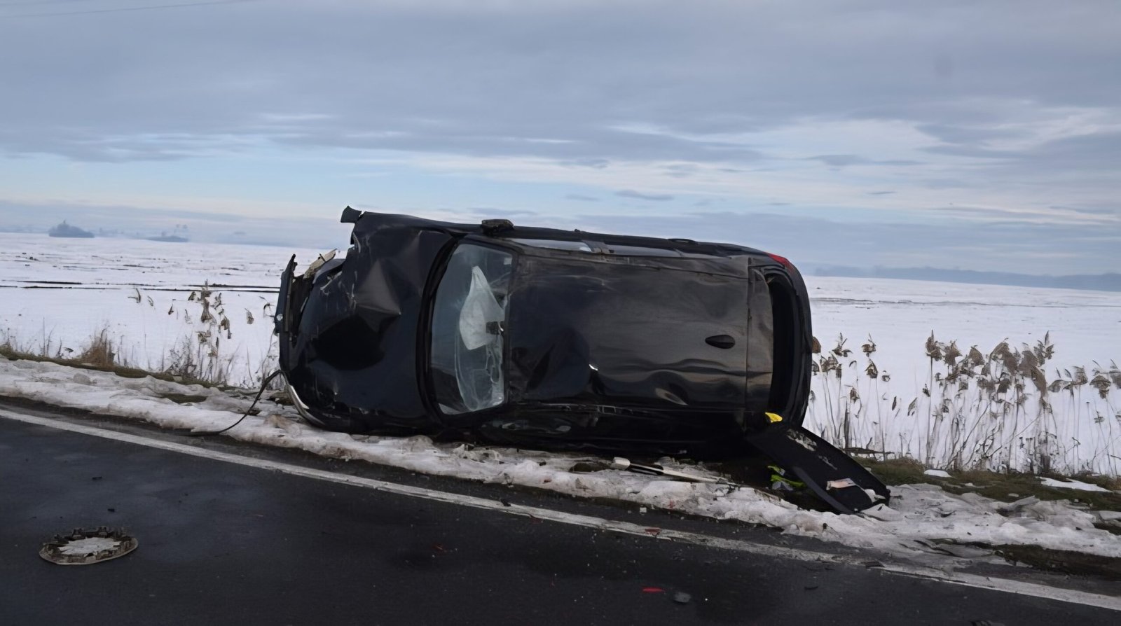 Zbog korištenja sigurnosnog pojasa 32-godišnja vozačica lakše ozlijeđena u višestrukom prevrtanju automobila