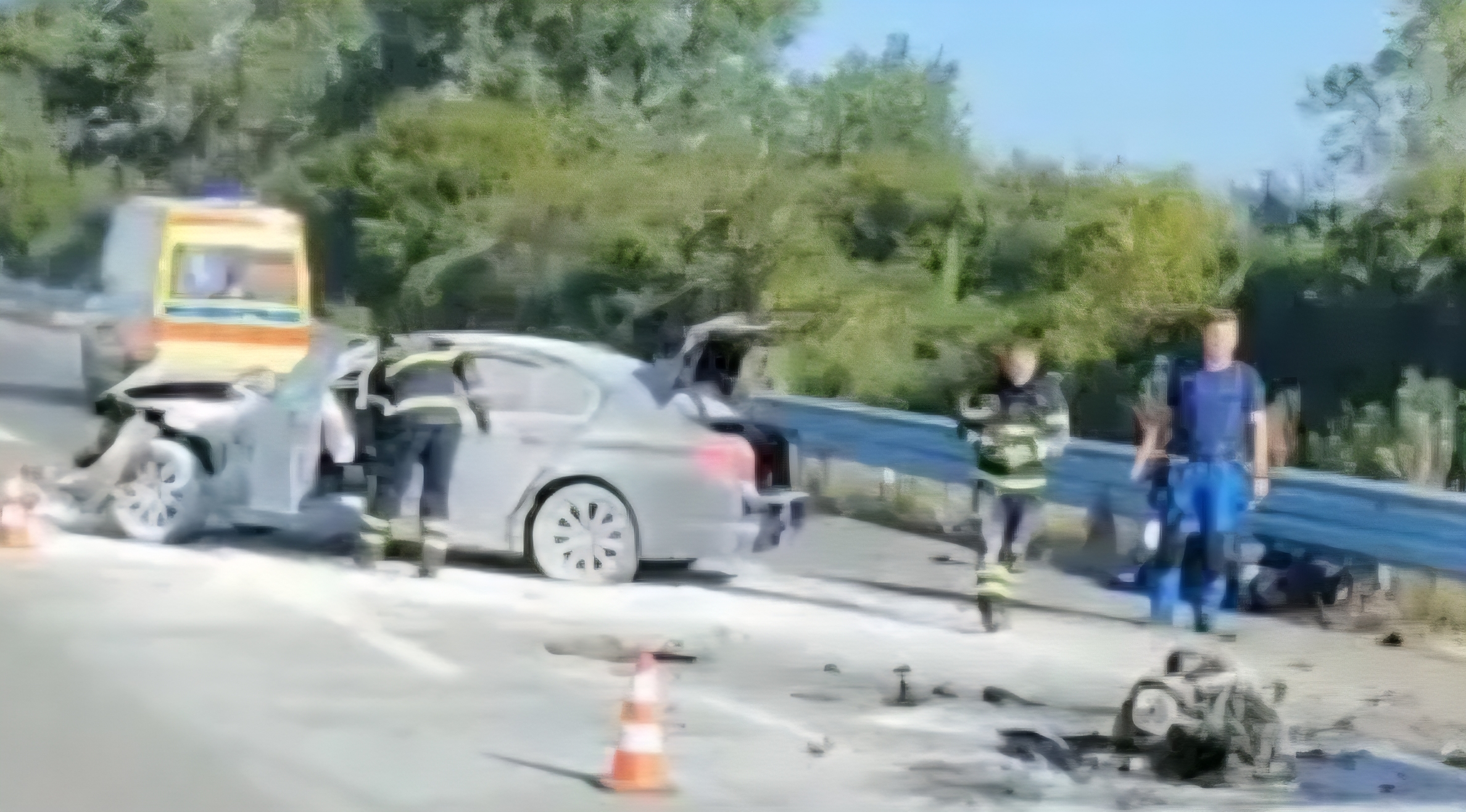 TEŠKA PROMETNA NESREĆA: Više ozlijeđenih osoba na autocesti A3, automobilu od siline udarca ispao motor